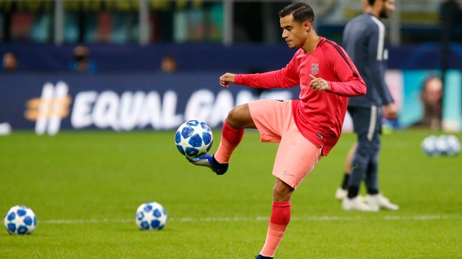Barcelona midfielder Coutinho out 2-3 weeks with leg injury